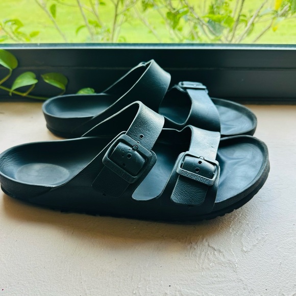 Birkenstock Black Double-Strap Sandals Size 11 - Picture 1 of 9